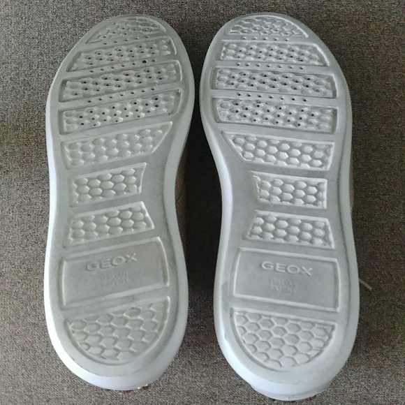 "GEOX" LEATHER SHOES, Size 38, Light gold color - Picture 9 of 12